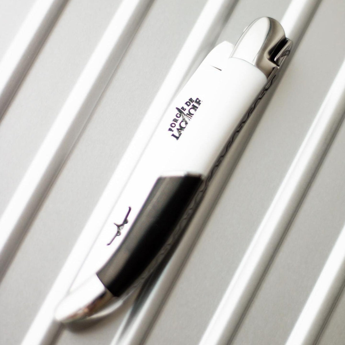 Airbus A350X-WB Carbon Fiber 11 cm Pocket knife
