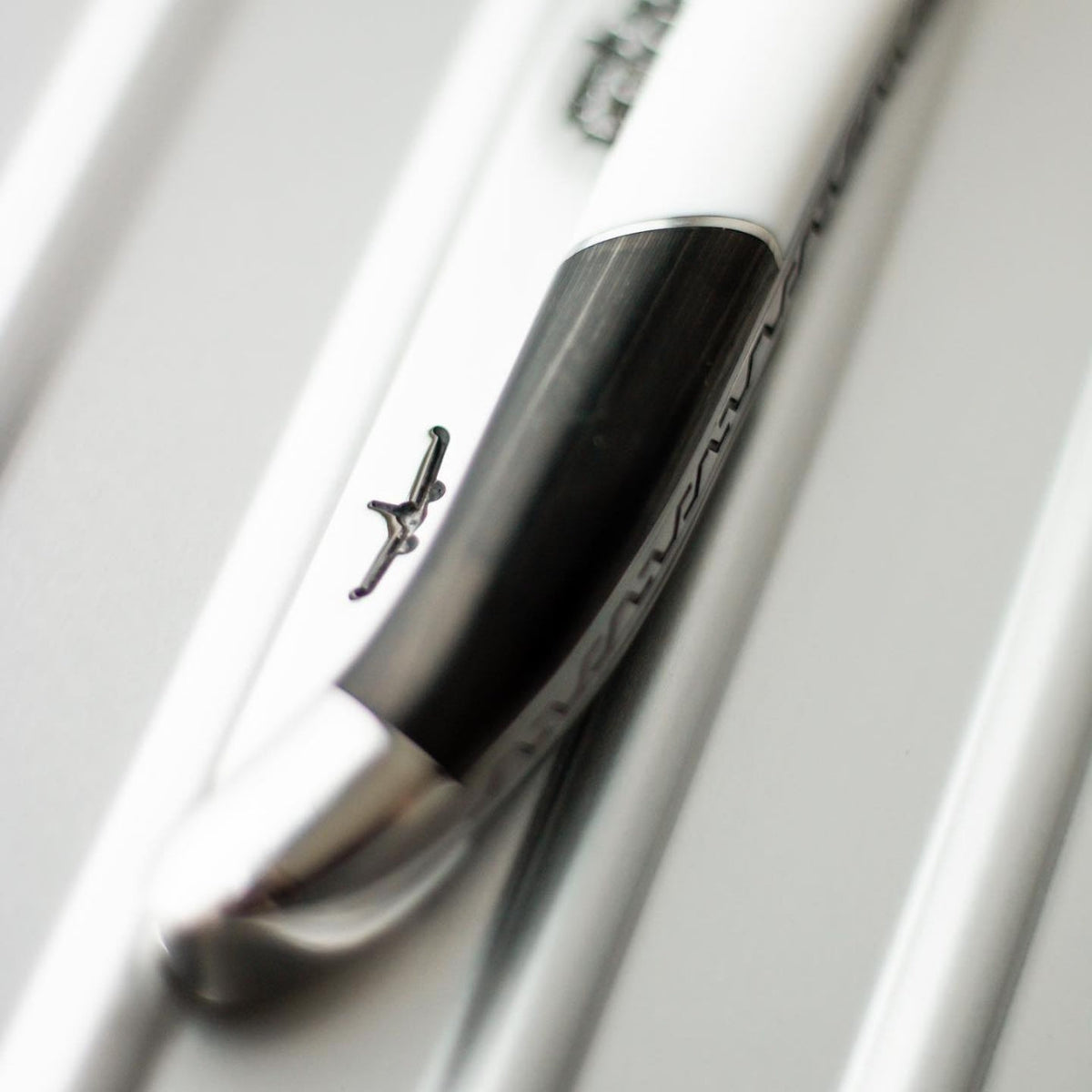 Airbus A350X-WB Carbon Fiber 11 cm Pocket knife