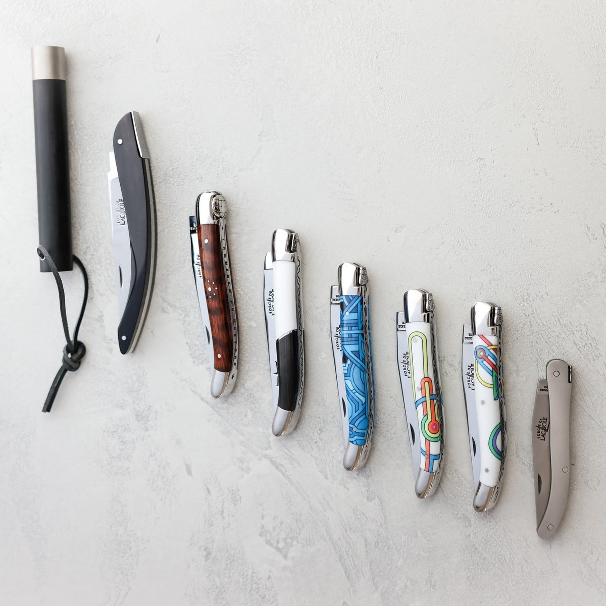Seize Happywallmaker Folding Knife – Sublimation Street Art “Sirius”