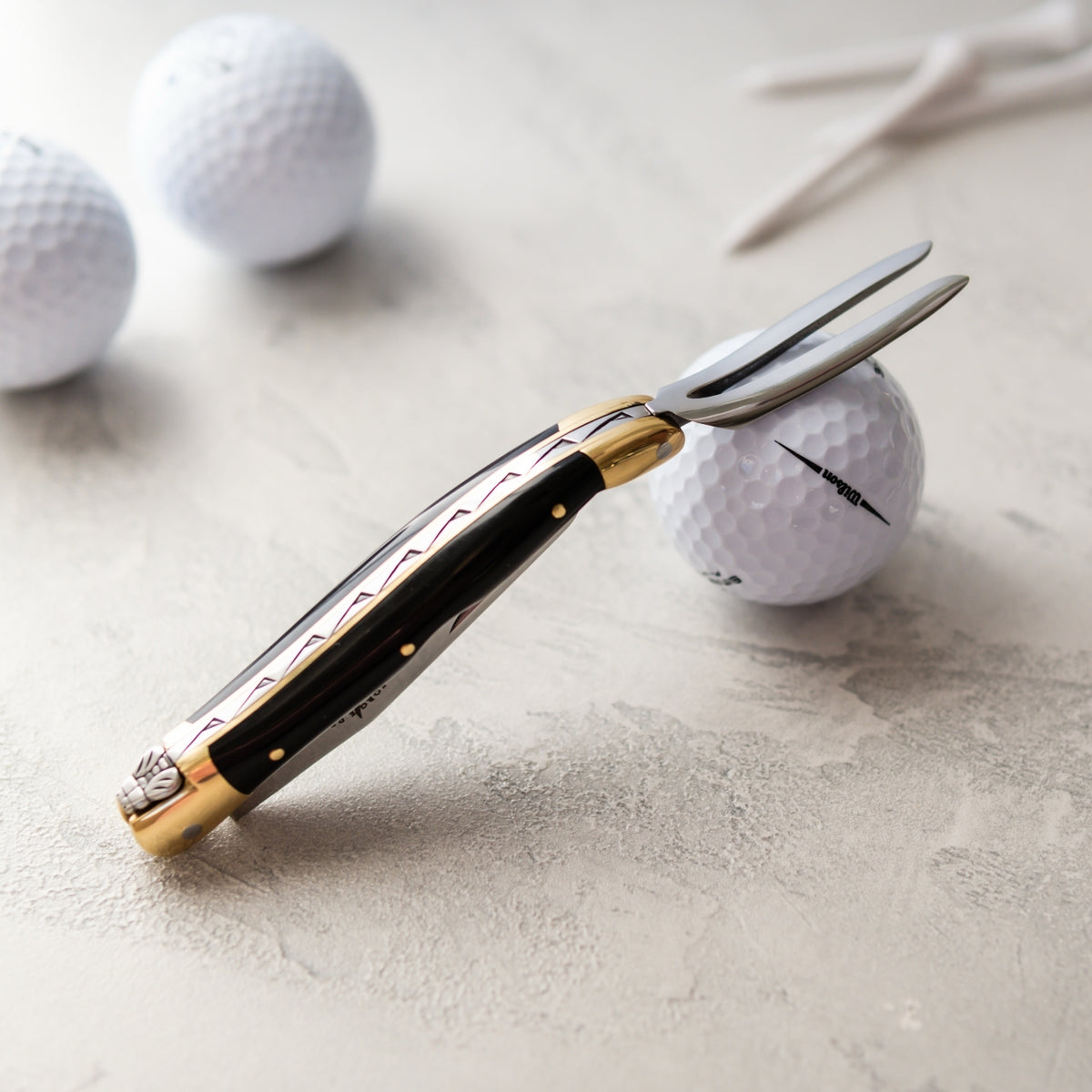 Forge de Laguiole Dark Horn Tip Golf Divot Tool with Knife